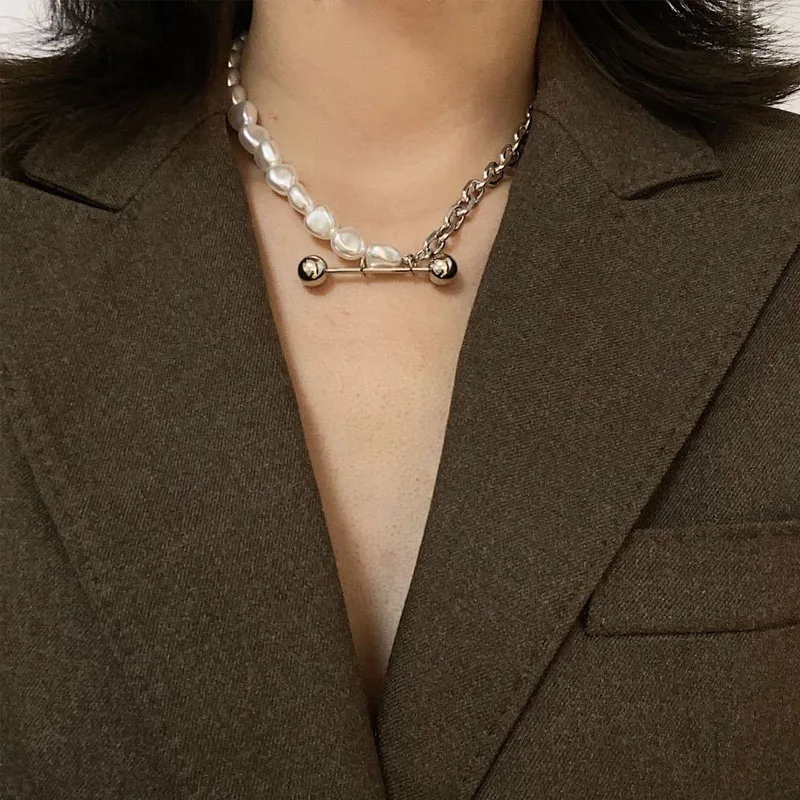 2021 New Trendy Pearl Metal Stitching Necklace Sweater Chain Hip Hop Punk Personality Charm Necklace For Men Women Girl Jewelry
2021 New Trendy Pearl Metal Stitching Necklace Sweater Chain Hip Hop Punk Personality Charm Necklace For Men Women Girl Jewelry