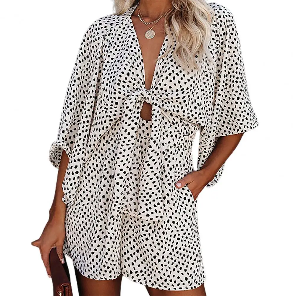 Summer Batwing Sleeve Women Jumpsuit Dot Print Chiffon One-piece Tie-up Bow V Neck Loose Romper Lady Overalls Streetwear
Summer Batwing Sleeve Women Jumpsuit Dot Print Chiffon One-piece Tie-up Bow V Neck Loose Romper Lady Overalls Streetwear