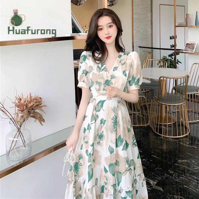 2021 Summer New Dtyle Hepburn Style Sweet Long Dress Ankle-length Forest Sweet Floral Dress V-neck Female Short Sleeve Dress
2021 Summer New Dtyle Hepburn Style Sweet Long Dress Ankle-length Forest Sweet Floral Dress V-neck Female Short Sleeve Dress