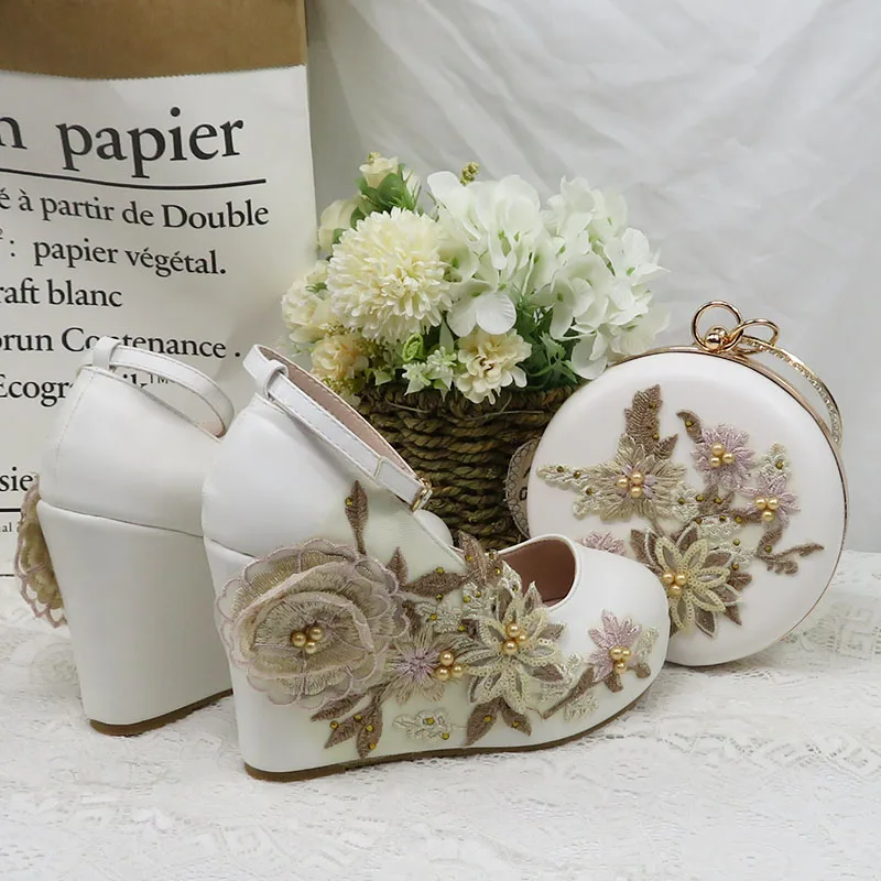 New Arrival Wedges Flower wedding shoes with matching bags Round Toe Ankle Strap Bridal Party dress shoe and bag set High Shoes
New Arrival Wedges Flower wedding shoes with matching bags Round Toe Ankle Strap Bridal Party dress shoe and bag set High Shoes