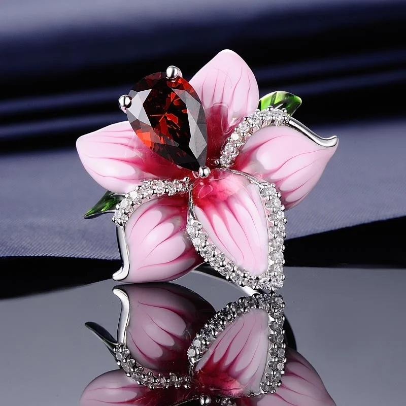 Elegant Red Flower Bling Zircon Stone Plant Rings for Women Cute Wedding Engagement Fashion Party Ring Jewelry 2020 G5M156
Elegant Red Flower Bling Zircon Stone Plant Rings for Women Cute Wedding Engagement Fashion Party Ring Jewelry 2020 G5M156