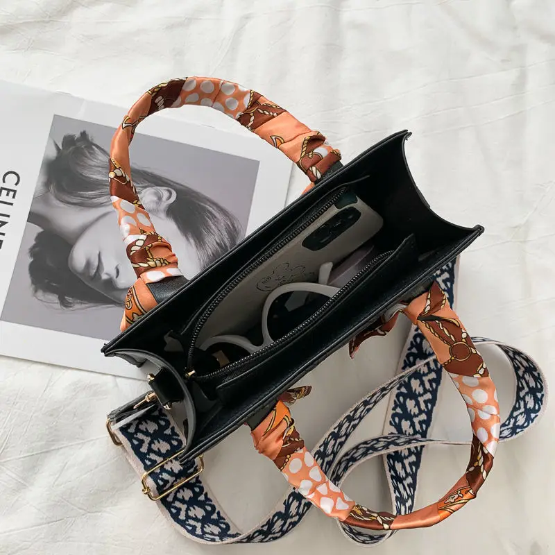 Women's Fashion Classic Shoulder Bag PU Leather Female Zipper Shopper Handbags Lattice Ribbon Tote Phone Sachet Top-Handle Bags
Women's Fashion Classic Shoulder Bag PU Leather Female Zipper Shopper Handbags Lattice Ribbon Tote Phone Sachet Top-Handle Bags