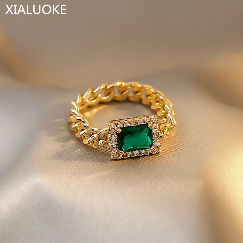 XIALUOKE Fashion Metal Chain Square Green Glass Ring For Women Simple Elegant Crystal Gold Finger Rings Party Fashion Jewelry
XIALUOKE Fashion Metal Chain Square Green Glass Ring For Women Simple Elegant Crystal Gold Finger Rings Party Fashion Jewelry