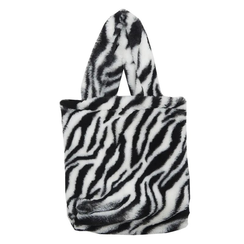 Leopard Zebra Print Korean Fashion Plush Bag for Women New Wild Small Faux Rabbit Fur Bag Winter Soft New Female Handbag Purse
Leopard Zebra Print Korean Fashion Plush Bag for Women New Wild Small Faux Rabbit Fur Bag Winter Soft New Female Handbag Purse