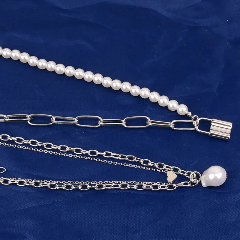 Trendy Gold Silver Color Multilayer Women Necklaces Punk Lock Baroque Pearl Heart Pendant Charm Chain Choker Necklaces Jewelry
Trendy Gold Silver Color Multilayer Women Necklaces Punk Lock Baroque Pearl Heart Pendant Charm Chain Choker Necklaces Jewelry