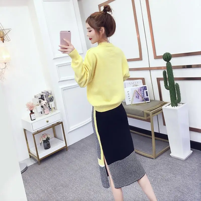 Women 2020 Autumn Winter Elegant Two Pieces Set Female Long Sleeve Knitted Pullover Sweater+Package Hip Skirt Suit Outfits New
Women 2020 Autumn Winter Elegant Two Pieces Set Female Long Sleeve Knitted Pullover Sweater+Package Hip Skirt Suit Outfits New
