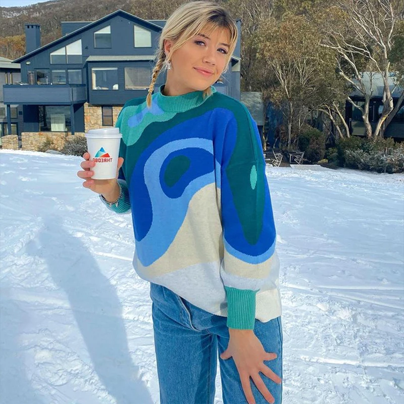 Женский трикотажный свитер с круглым вырезом, с длинным рукавом
Женский трикотажный свитер с круглым вырезом, с длинным рукавом