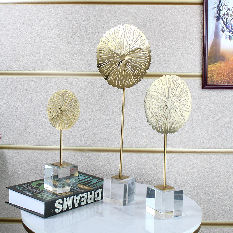 New Chinese Style Light Luxury TV Cabinet Metal Lotus Leaf Crystal Ornaments Living Room Decoration House Decoration
New Chinese Style Light Luxury TV Cabinet Metal Lotus Leaf Crystal Ornaments Living Room Decoration House Decoration