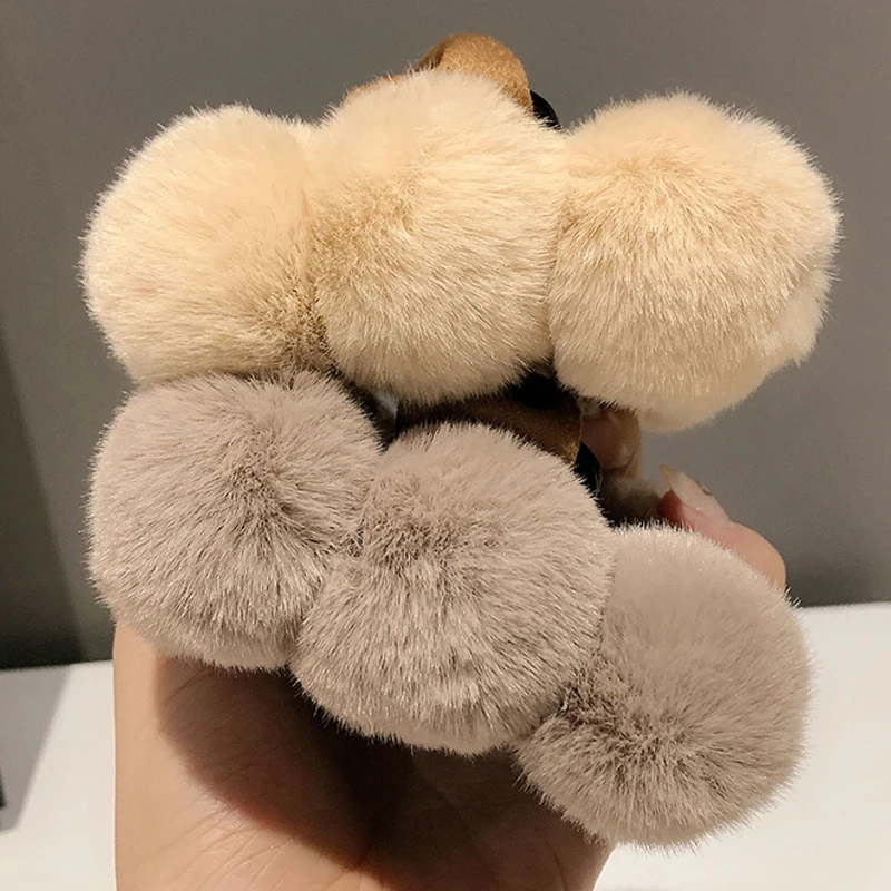Korean Version Fashion Winter Warm Color Women's Hair Accessories Hair Claw Korea Style Girl's Elegant Hairclip Plush Hair Clip
Korean Version Fashion Winter Warm Color Women's Hair Accessories Hair Claw Korea Style Girl's Elegant Hairclip Plush Hair Clip