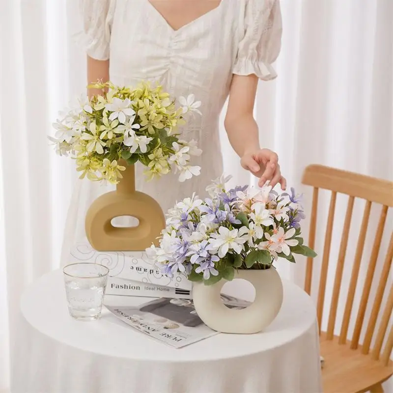INS Wind Seven Sea Snow Orchid Artificial Flower Factory Home Decoration Wedding Party Decoration Direct Wholesale Fake Flowers
INS Wind Seven Sea Snow Orchid Artificial Flower Factory Home Decoration Wedding Party Decoration Direct Wholesale Fake Flowers