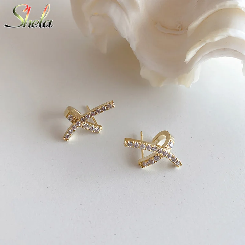 New Design Cross Earrings For Women Exquisite Inlaid Zirconia Pendant Party Gift Fashion Jewelry Wholesale S925 Pin High Quality
New Design Cross Earrings For Women Exquisite Inlaid Zirconia Pendant Party Gift Fashion Jewelry Wholesale S925 Pin High Quality