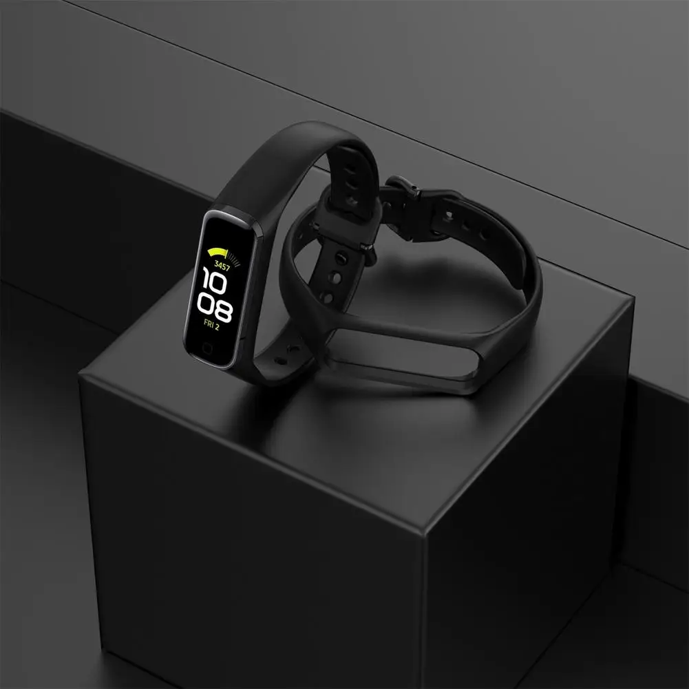 New Soft Silicone Strap For Samsung Galaxy Fit 2 R220 Sports Smart Bracelet Band Replacement For Samsung Galaxy Fit 2 R220
New Soft Silicone Strap For Samsung Galaxy Fit 2 R220 Sports Smart Bracelet Band Replacement For Samsung Galaxy Fit 2 R220