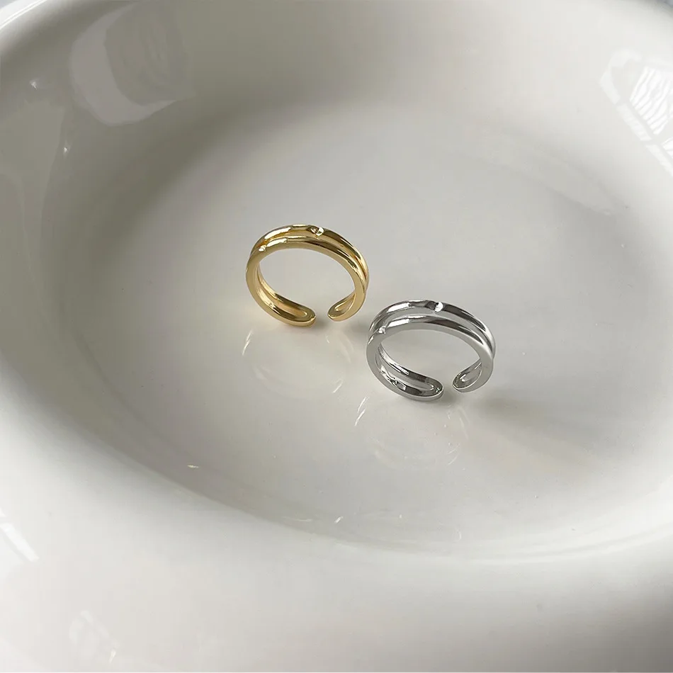 2021 New Electroplate Simple Lines Couple Rings Open To Adjust Golden Score Break Ring for Woman and Man Jewelry Wholesale
2021 New Electroplate Simple Lines Couple Rings Open To Adjust Golden Score Break Ring for Woman and Man Jewelry Wholesale