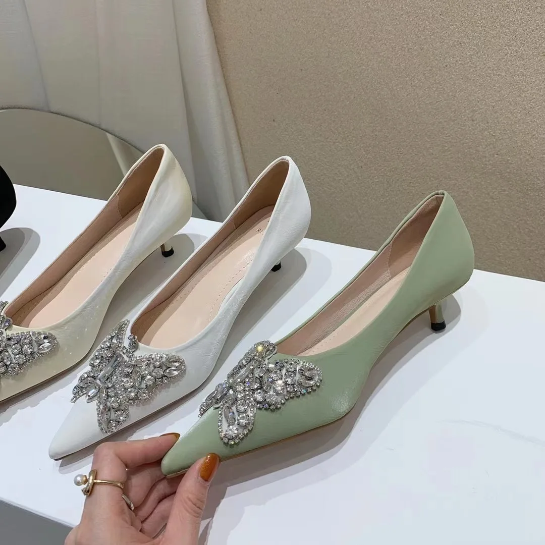 Crystal Women Pumps Pointed Toe Shallow Thin High Heels Rhinestone Ladies Fashion Pumps Office Shoes Spring Autumn Dress Sandals 
Crystal Women Pumps Pointed Toe Shallow Thin High Heels Rhinestone Ladies Fashion Pumps Office Shoes Spring Autumn Dress Sandals