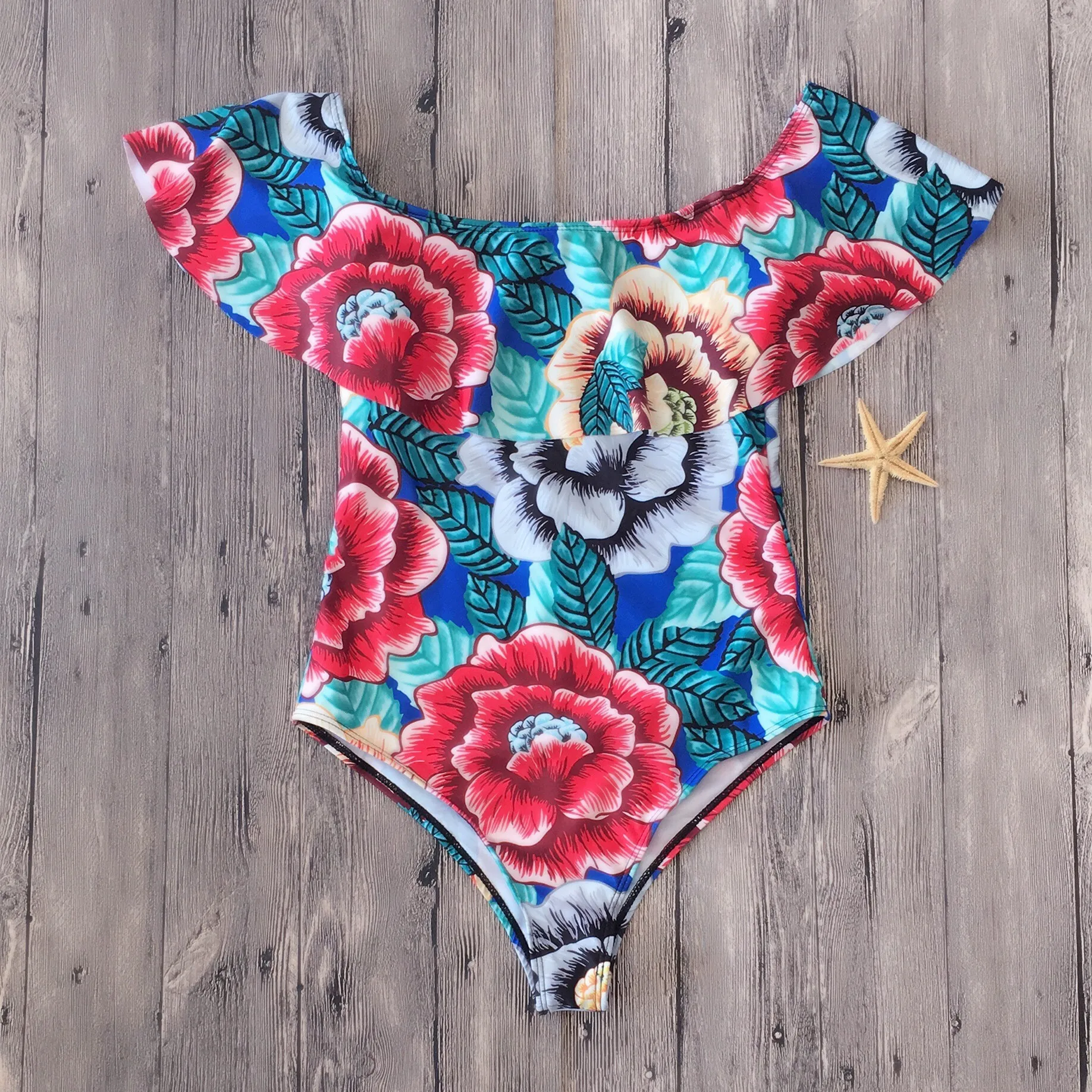 One-Piece Flounce Bikini Sexy designer swimsuit women 2 pieces 
One-Piece Flounce Bikini Sexy designer swimsuit women 2 pieces