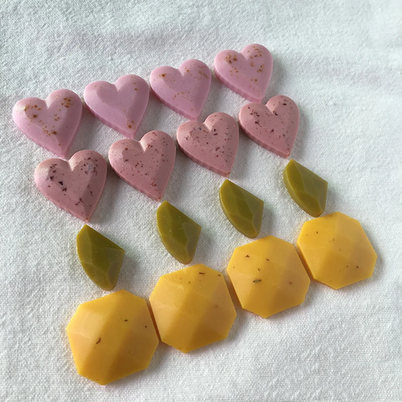 

10Pcs Pink Heart Geometric Flat Back Resin Cabochons Stud Earrings Patch Accessories For Jewelry Making Crafts DIY Embellishment