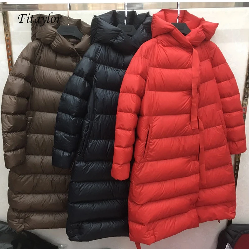 Fitaylor New Women Winter Ultra Light 90% White Duck Down Parka Loose Fit Casual Long Jacket Snow Warm Hooded Parkas Overcoat
Fitaylor New Women Winter Ultra Light 90% White Duck Down Parka Loose Fit Casual Long Jacket Snow Warm Hooded Parkas Overcoat