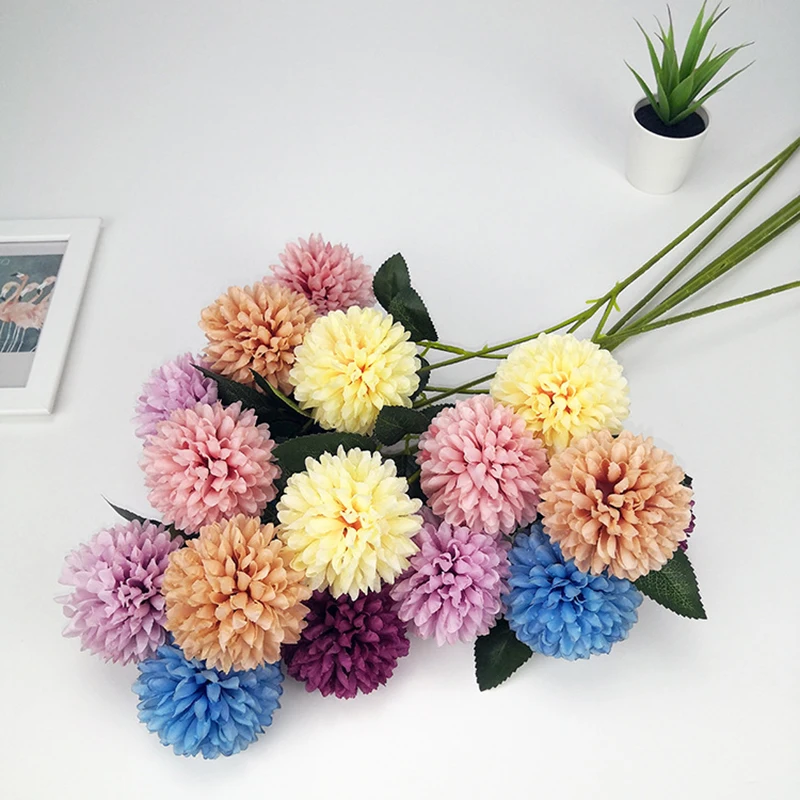 3 heads 1 bunch 65 cm silk dandelion artificial flower wedding decoration ball chrysanthemum Christmas decoration vase home DIY
3 heads 1 bunch 65 cm silk dandelion artificial flower wedding decoration ball chrysanthemum Christmas decoration vase home DIY