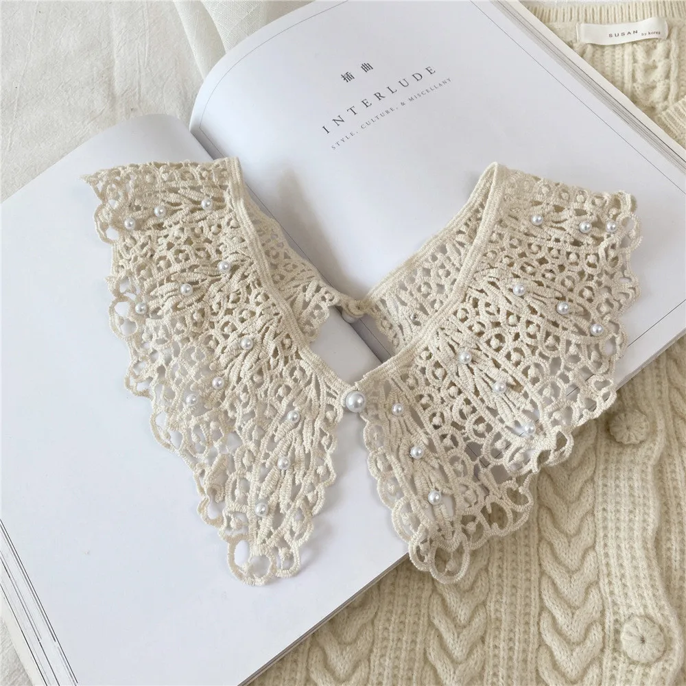 Ladies Women Fashion Trend And Generous Dlassic All-match Fake Collars Lapel Half Shirt False Collar Female Clothes Accessory
Ladies Women Fashion Trend And Generous Dlassic All-match Fake Collars Lapel Half Shirt False Collar Female Clothes Accessory