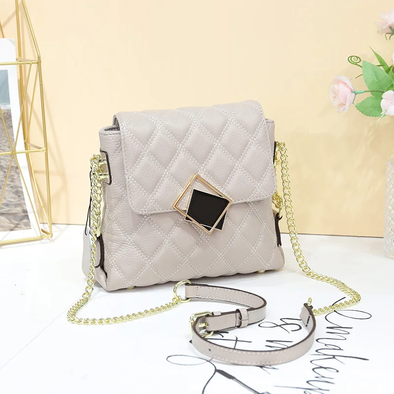 New Genuine Leather Women Plaid Flap Bag Luxury High Quality Chain Shoulder Handbags Ladies Designer Elegant Crossbody Bolsos
New Genuine Leather Women Plaid Flap Bag Luxury High Quality Chain Shoulder Handbags Ladies Designer Elegant Crossbody Bolsos