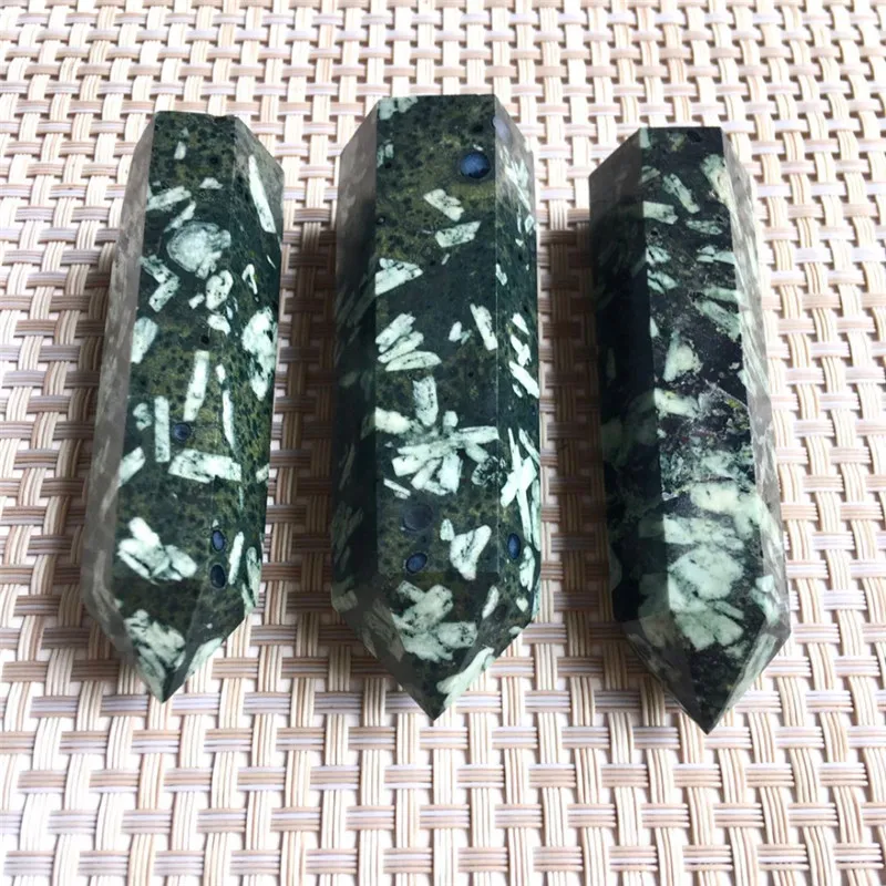 Natural crystal quartz column prism crystal quartz crystal wand point healing Runyangshi
Natural crystal quartz column prism crystal quartz crystal wand point healing Runyangshi