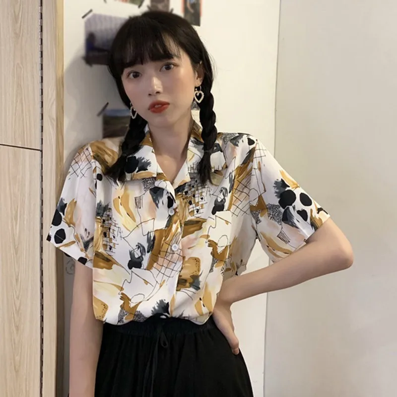 Retro Beach Style Blouse Short Sleeve Print Women Blouses College Style Tops Turn-down Collar Button Women Blouses Casual Top
Retro Beach Style Blouse Short Sleeve Print Women Blouses College Style Tops Turn-down Collar Button Women Blouses Casual Top