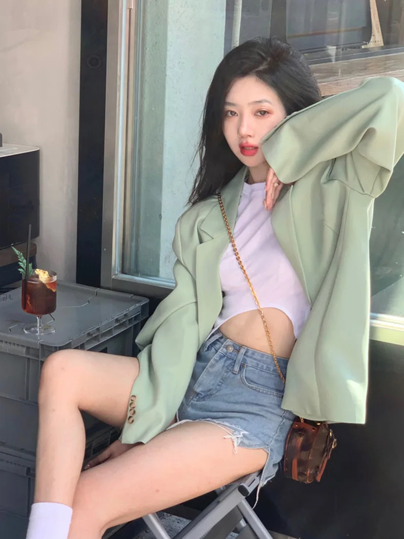 Women's Blazer Loose Green British Style Single-breasted Mid-length High-quality Fashion Women Suit Jacket 2021 Spring New
Women's Blazer Loose Green British Style Single-breasted Mid-length High-quality Fashion Women Suit Jacket 2021 Spring New