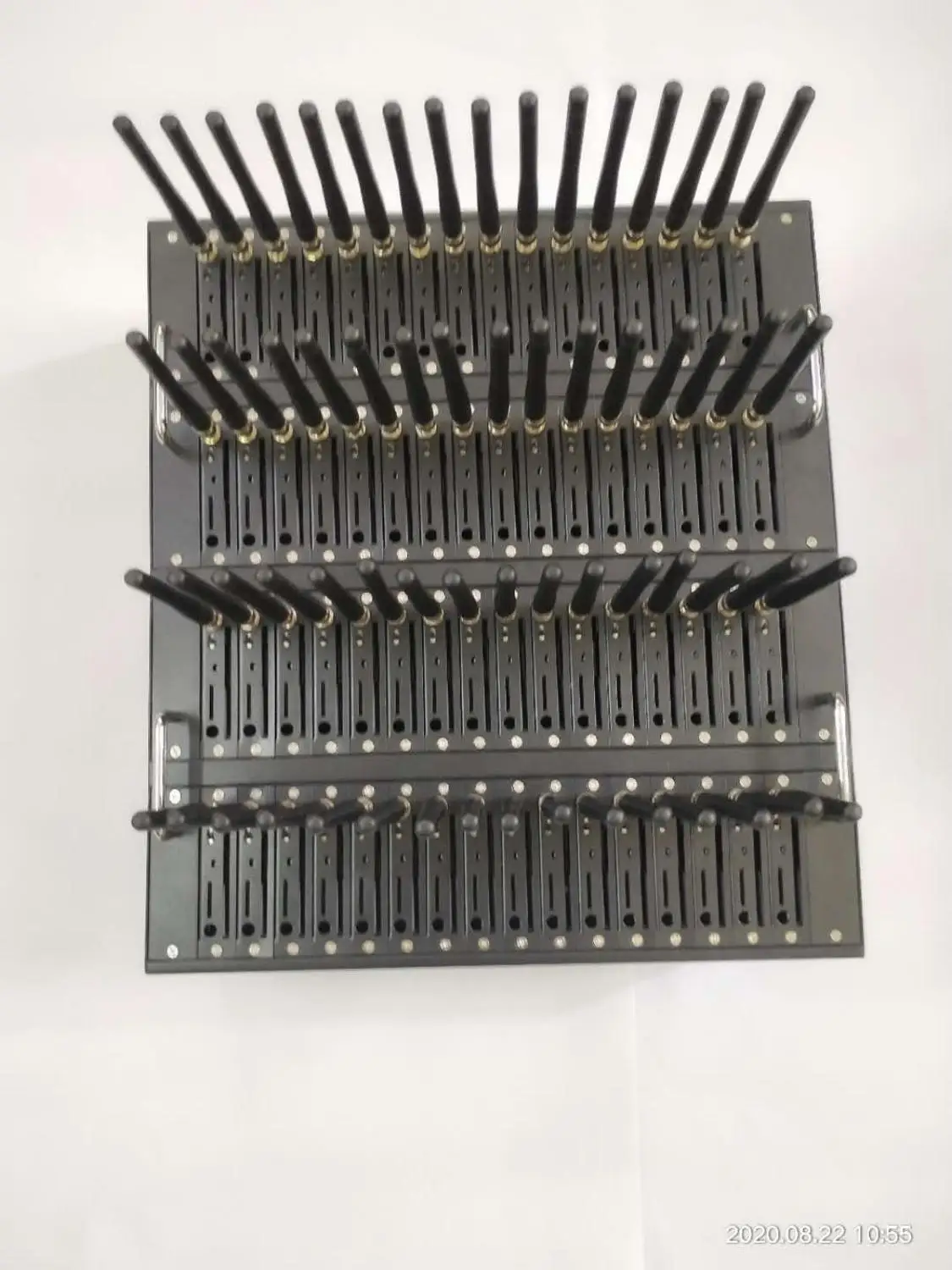 XJX factory new 64 channels 3G hspa modem SIM5360A best 3g sms modem working
XJX factory new 64 channels 3G hspa modem SIM5360A best 3g sms modem working