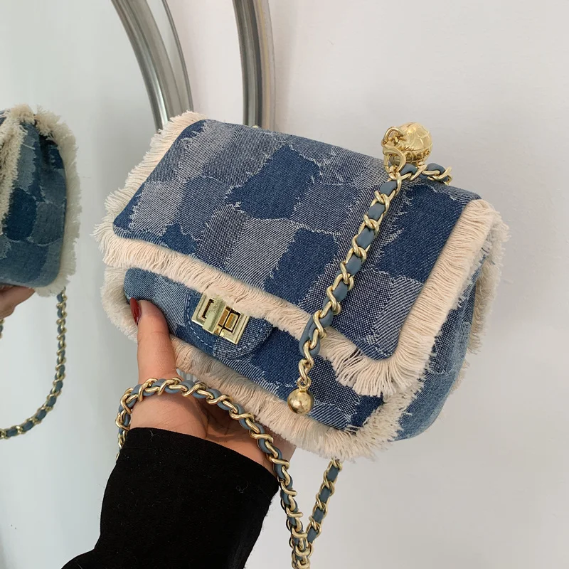 Beibao is popular this year, women's 2021 new fashion net red chain messenger bag denim small square bag
Beibao is popular this year, women's 2021 new fashion net red chain messenger bag denim small square bag