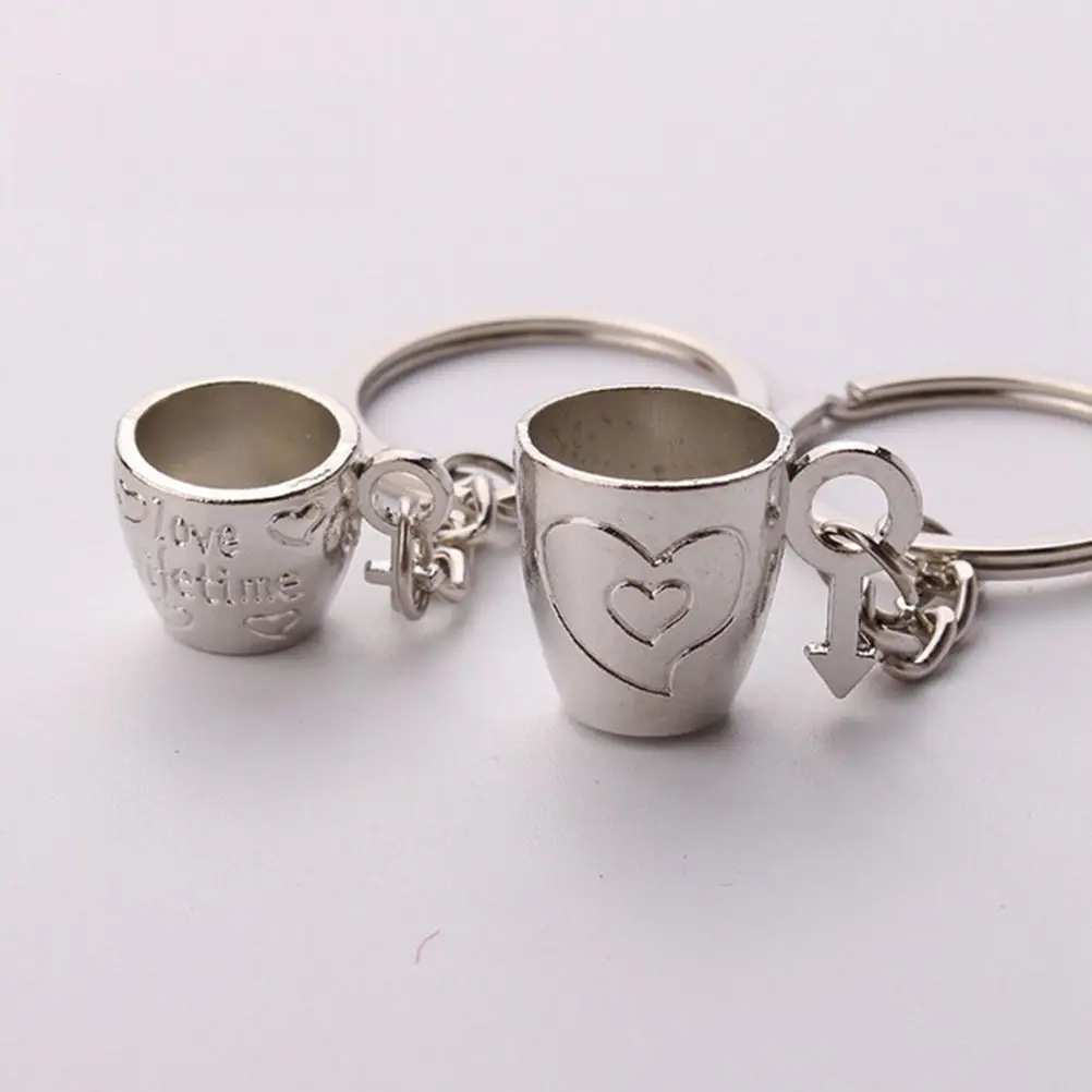 2Pcs/Pair Romantic Couple Cups Keychain for Lovers Metal Keychain Wedding Gifts Car Styling Decoration
2Pcs/Pair Romantic Couple Cups Keychain for Lovers Metal Keychain Wedding Gifts Car Styling Decoration