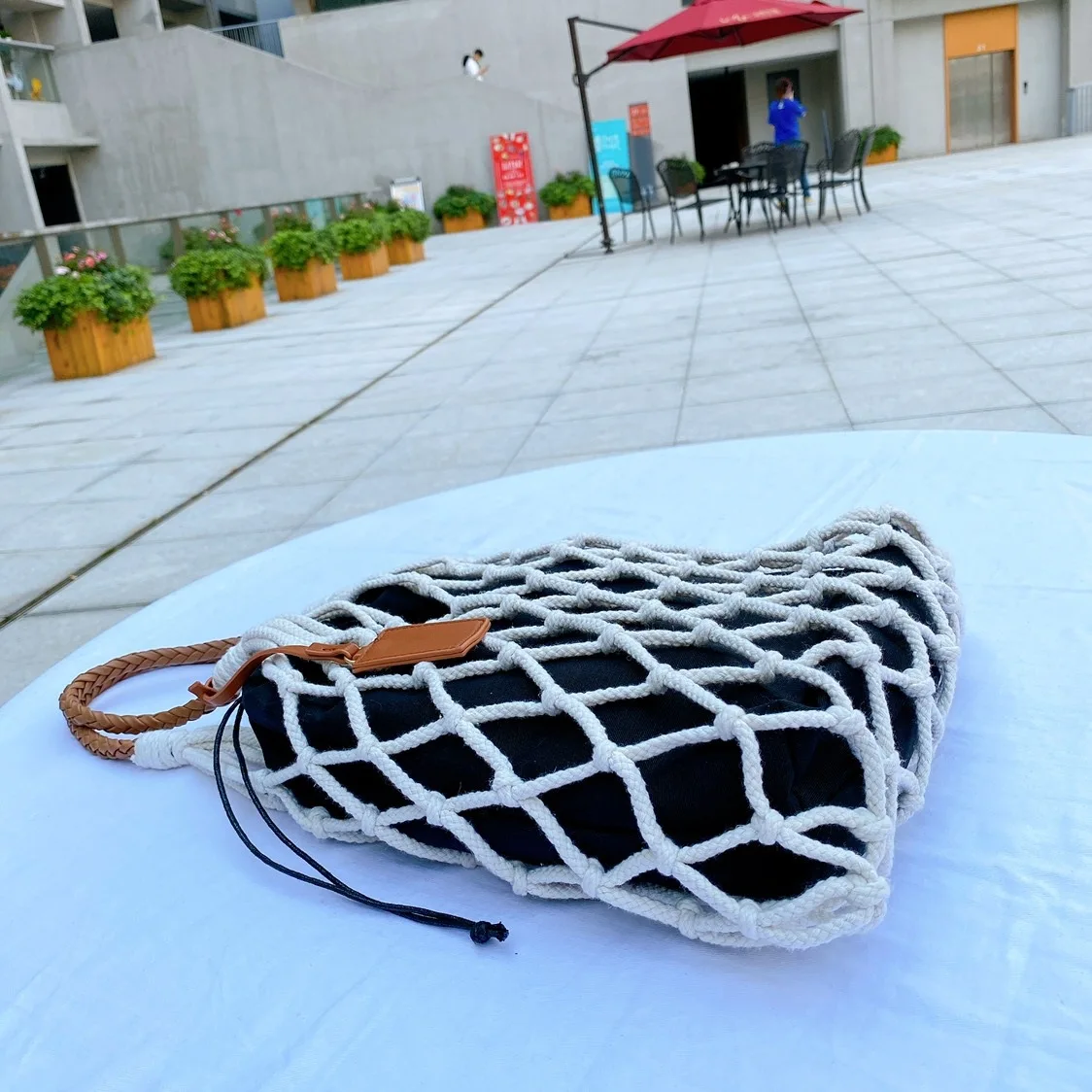 Hollow Bag Woven Handbag Forest female Mesh Rope Weaving Tie Buckle Reticulate Net Shoulder Messenger Bag Beach Holiday Bags
Hollow Bag Woven Handbag Forest female Mesh Rope Weaving Tie Buckle Reticulate Net Shoulder Messenger Bag Beach Holiday Bags