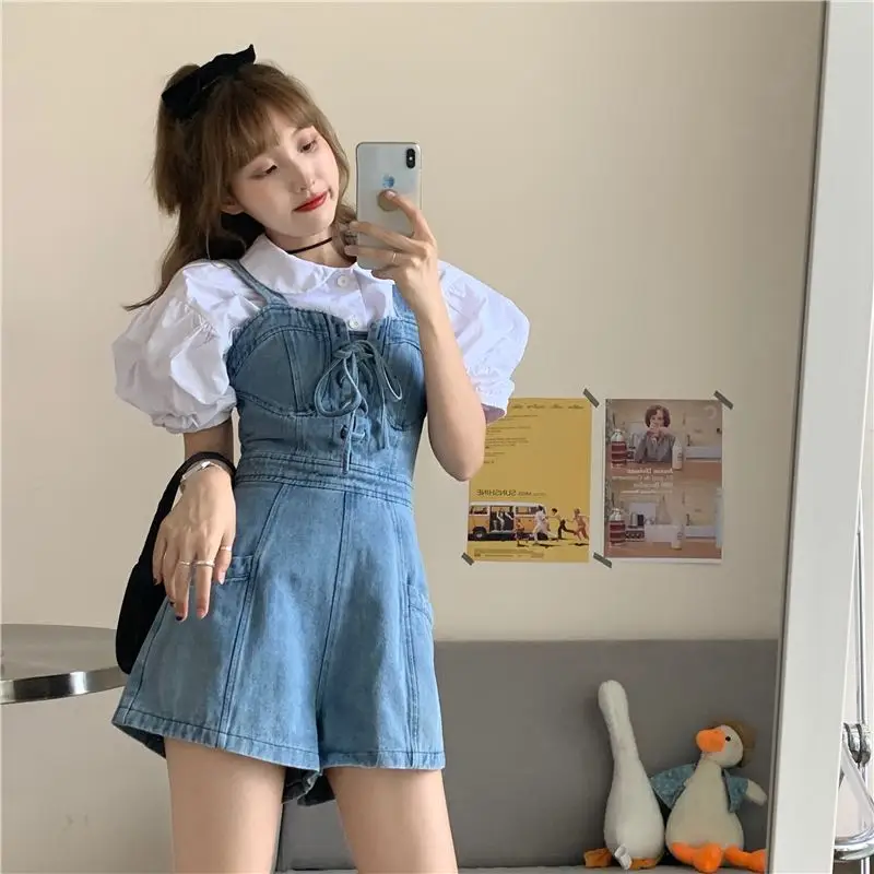 Korean Ins Sweet Western Style Youthful-Looking Puff Sleeve Doll Collar Shirt + Lace-up Wide Leg Denim Brace Shorts Suit 
Korean Ins Sweet Western Style Youthful-Looking Puff Sleeve Doll Collar Shirt + Lace-up Wide Leg Denim Brace Shorts Suit