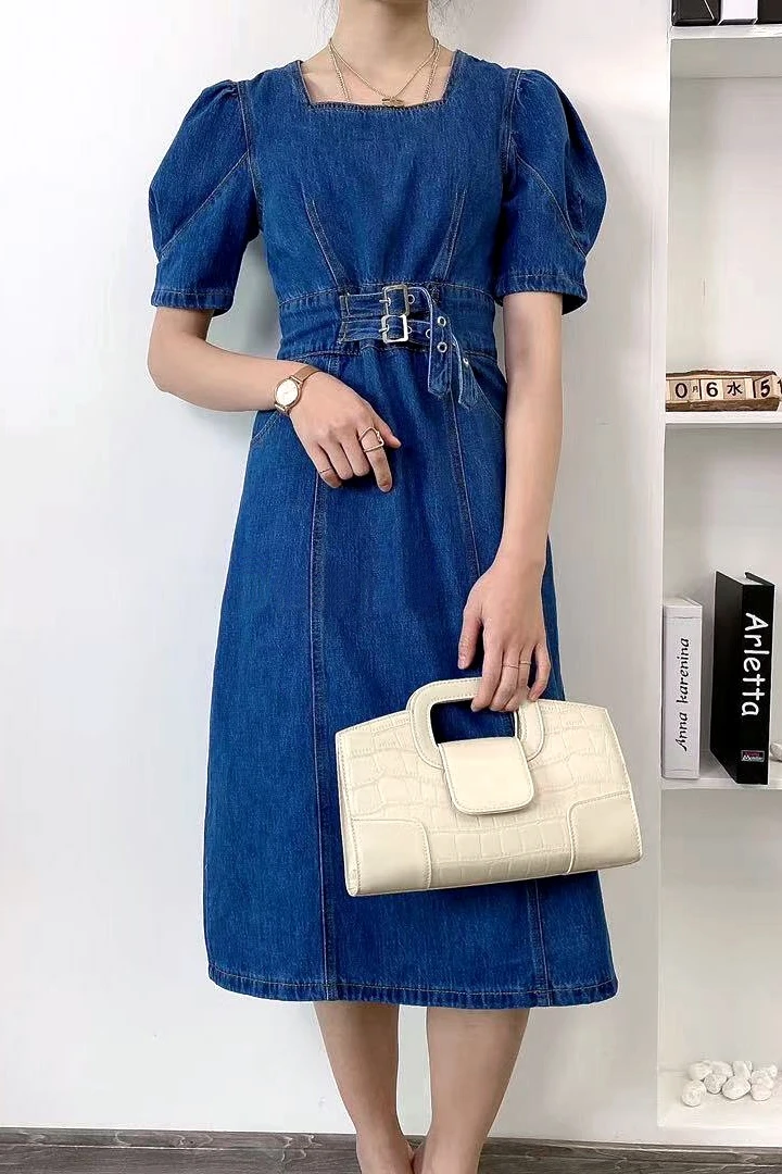 2021 Summer Denim Dress for Women Korean Temperament Square Collar Split High Waist Slimming Midi Dress Office Ladies Vestidos
2021 Summer Denim Dress for Women Korean Temperament Square Collar Split High Waist Slimming Midi Dress Office Ladies Vestidos