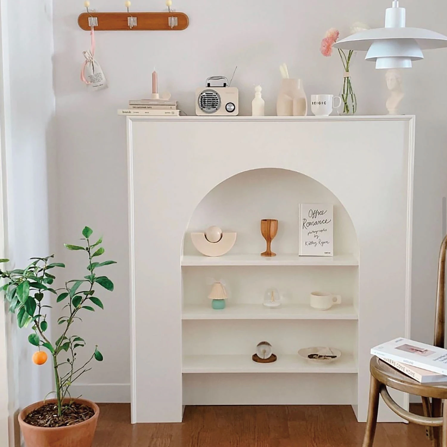 zq French Retro Fireplace Curio Cabinet White Simple B & B Photography Shelf Display Cabinet
zq French Retro Fireplace Curio Cabinet White Simple B & B Photography Shelf Display Cabinet