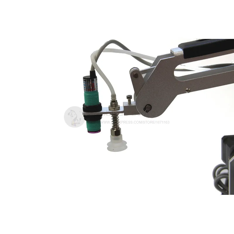 CNC 6061 aluminum alloy 3-axis industrial palletizing robot arm model load 0.5KG 1:10 42 stepper motor precision reducer
CNC 6061 aluminum alloy 3-axis industrial palletizing robot arm model load 0.5KG 1:10 42 stepper motor precision reducer