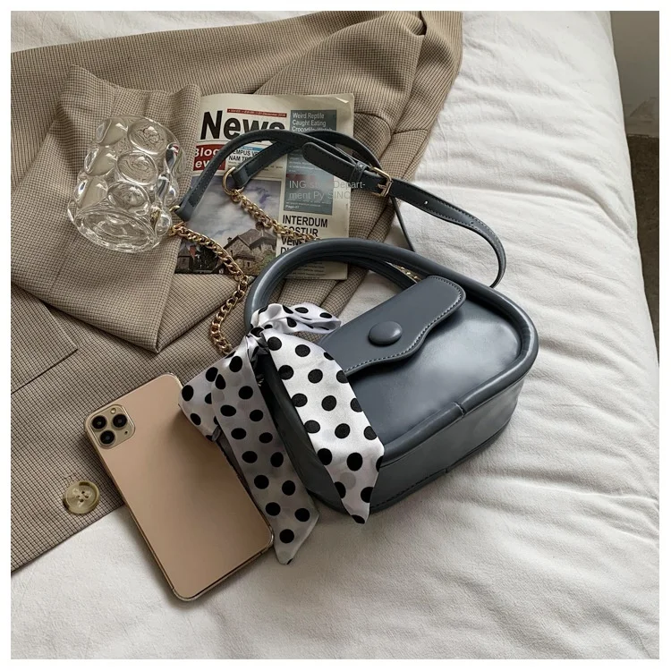 New Chain Ribbon Bow Female Bag New 2021 Spring Personality Single Shoulder Messenger Bag Solid Color Net Red Bag
New Chain Ribbon Bow Female Bag New 2021 Spring Personality Single Shoulder Messenger Bag Solid Color Net Red Bag