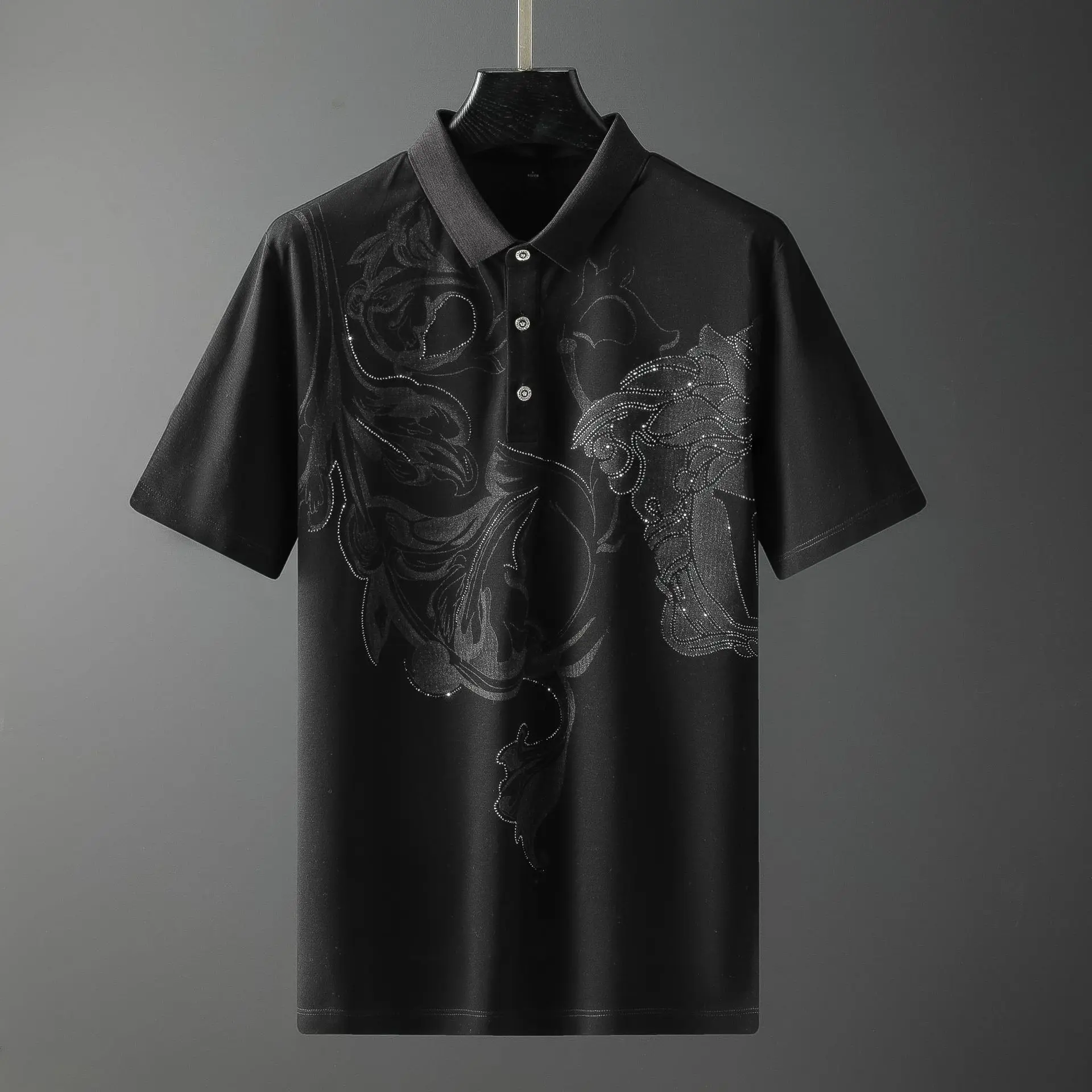 European fashion hot diamond personalized polo shirt men's casual half sleeve 2022 summer new trend brand short sleeve T-shirt
European fashion hot diamond personalized polo shirt men's casual half sleeve 2022 summer new trend brand short sleeve T-shirt