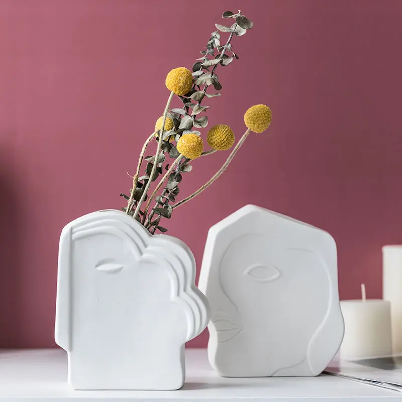 Creative Nordic Ceramic Face Vase Ornaments Living Room Decoration Dry Flower Pot Artist Home Decoration Room Decor Aesthetic
Creative Nordic Ceramic Face Vase Ornaments Living Room Decoration Dry Flower Pot Artist Home Decoration Room Decor Aesthetic