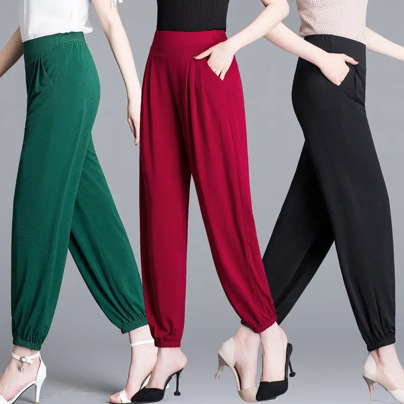 2022 New Women Summer Ice Silk Bloomers Pants Thin Section Mother Trousers Nine-Point Square Dancing Ladies Pants L759
2022 New Women Summer Ice Silk Bloomers Pants Thin Section Mother Trousers Nine-Point Square Dancing Ladies Pants L759