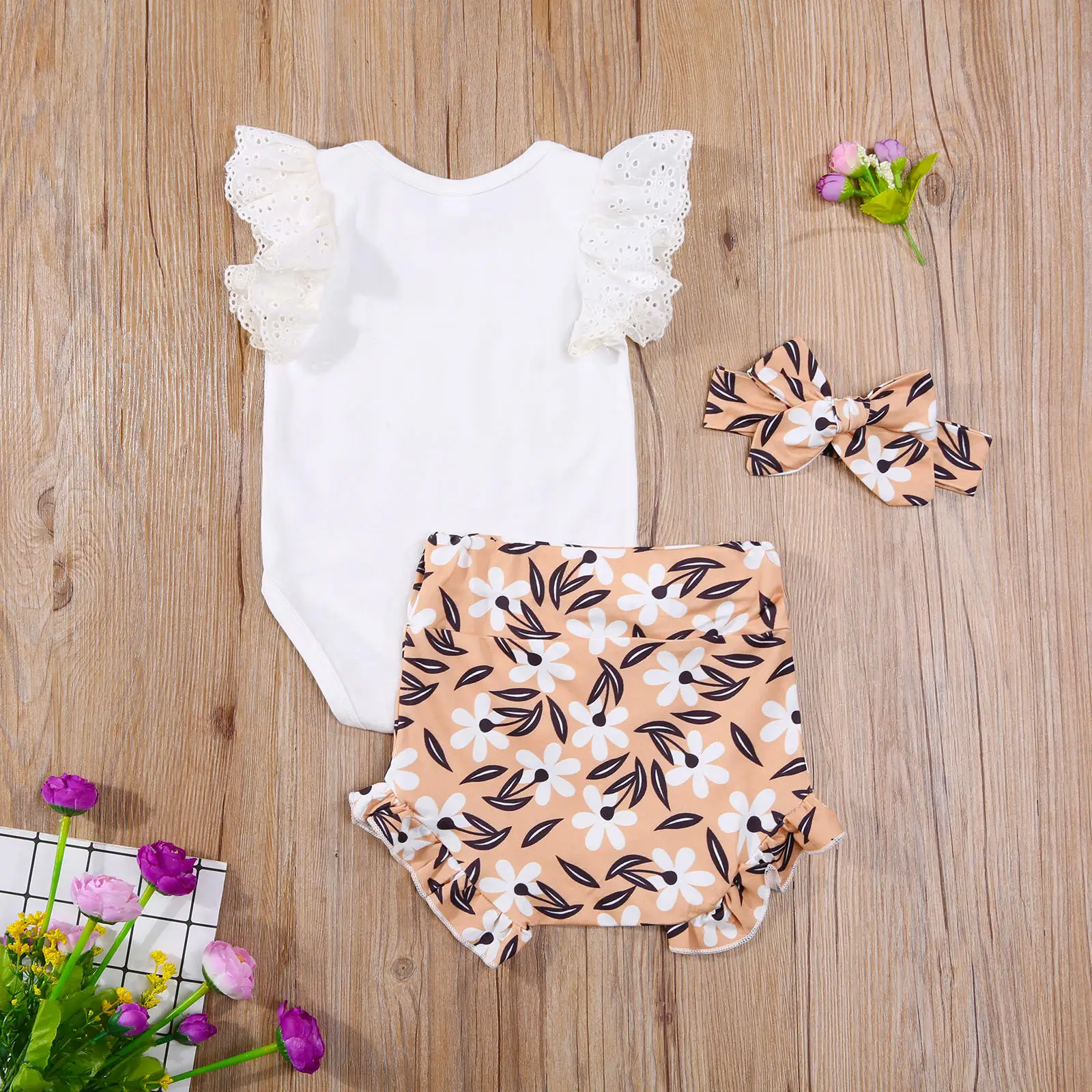 Three Piece Baby Girls Clothes Fresh Solid Color Fly/Short Sleeve Romper and Flower Short Pants with Headband
Three Piece Baby Girls Clothes Fresh Solid Color Fly/Short Sleeve Romper and Flower Short Pants with Headband
