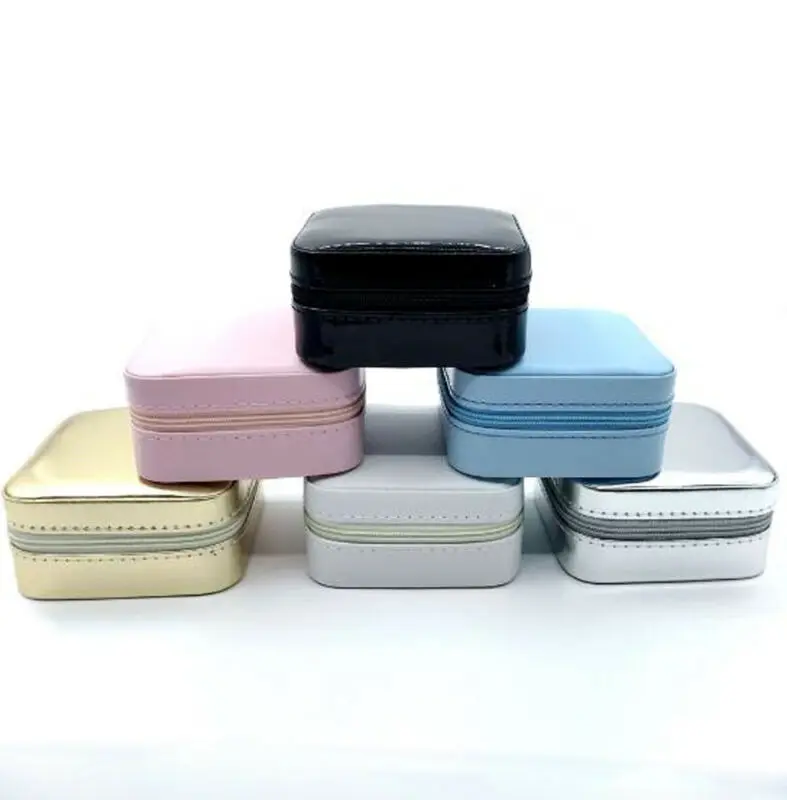 Hot Sale PU Fibre Jewelry Box Portable Storage Organizer Earring Holder Zipper Women Jewelry Display Travel Wedding Gift Case
Hot Sale PU Fibre Jewelry Box Portable Storage Organizer Earring Holder Zipper Women Jewelry Display Travel Wedding Gift Case
