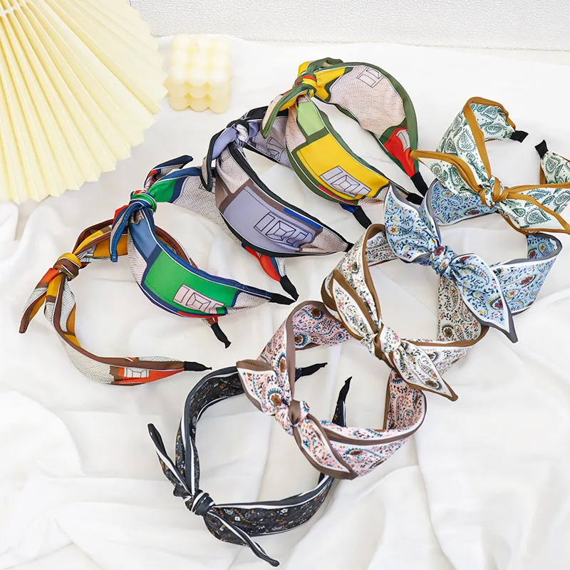 Rabbit Ears Headband Printed Fabric Wide Brim Headdress Bow-tie Female Hair Hoop Trendy Versatile Multipurpose Hair Accessories
Rabbit Ears Headband Printed Fabric Wide Brim Headdress Bow-tie Female Hair Hoop Trendy Versatile Multipurpose Hair Accessories