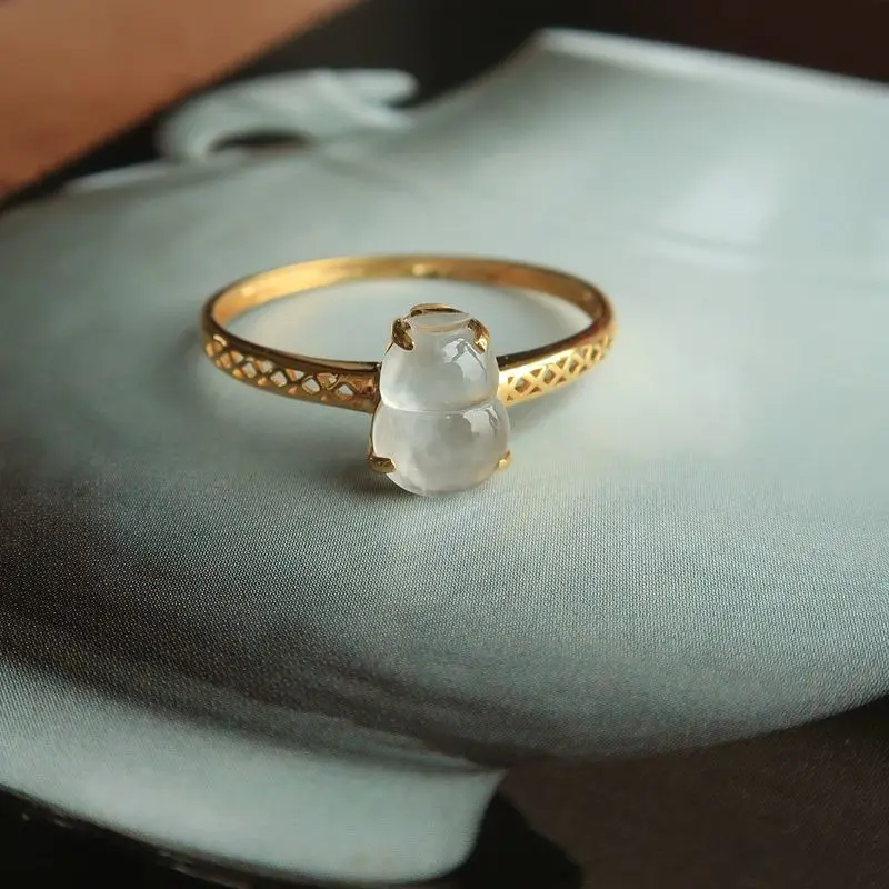 New original design ice gourd chalcedony opening adjustable ring Chinese retro small and exquisite charm women's silver jewelry
New original design ice gourd chalcedony opening adjustable ring Chinese retro small and exquisite charm women's silver jewelry