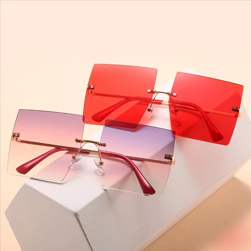2021 Oversized Sunglasses Women Fashion Mirror vintage Sun Glasses Big Frame Windproof Shades Men Flat Top Driving Goggles UV400
2021 Oversized Sunglasses Women Fashion Mirror vintage Sun Glasses Big Frame Windproof Shades Men Flat Top Driving Goggles UV400