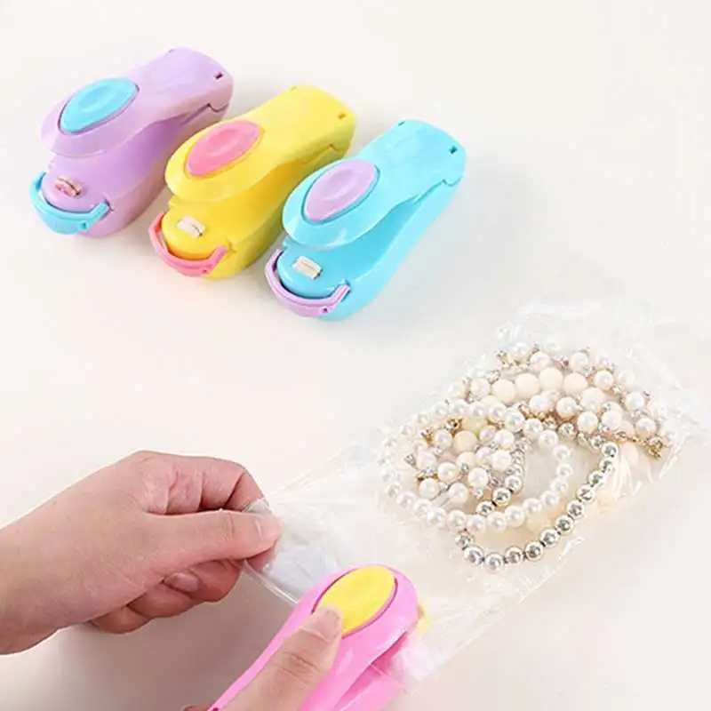 Portable Household Mini Sealer Heat Sealer Plastic Preservation Bag Food Packaging Machine Kitchen Tools Accessories
Portable Household Mini Sealer Heat Sealer Plastic Preservation Bag Food Packaging Machine Kitchen Tools Accessories