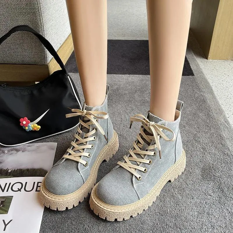 Ботинки мартинсы женские в британском стиле ретро на толстой подошве ботильоны Новинка Осень-зима с бархатной подкладкой модные локомотив...
Ботинки мартинсы женские в британском стиле ретро на толстой подошве ботильоны Новинка Осень-зима с бархатной подкладкой модные локомотив...