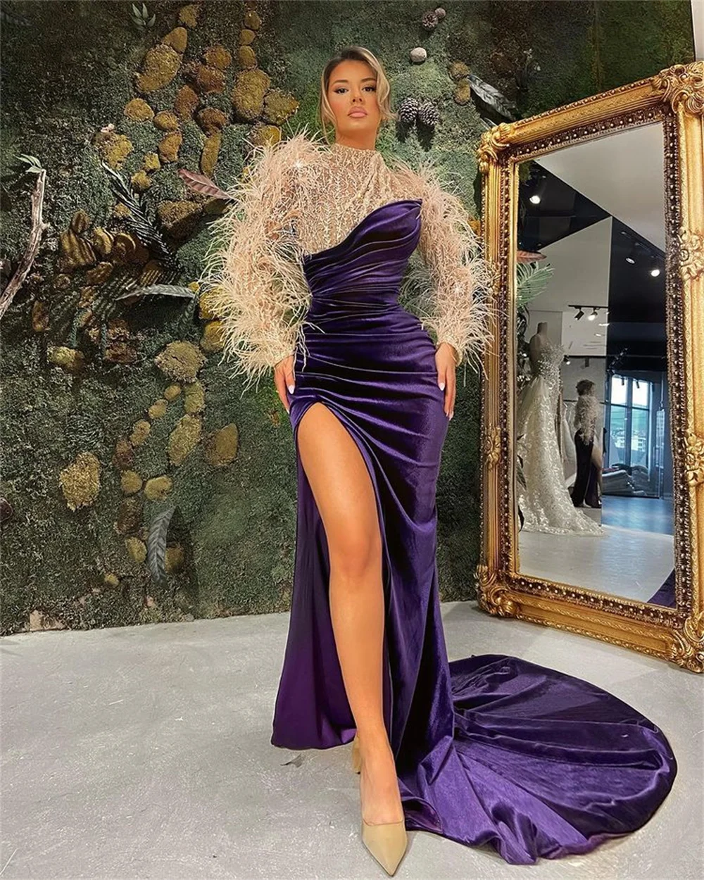 Luxury Crystal Velvet Evening Dress High Neck Beading Mermaid Prom Gowns with Feathers Formal Dresses for Women Wedding Party 
Luxury Crystal Velvet Evening Dress High Neck Beading Mermaid Prom Gowns with Feathers Formal Dresses for Women Wedding Party