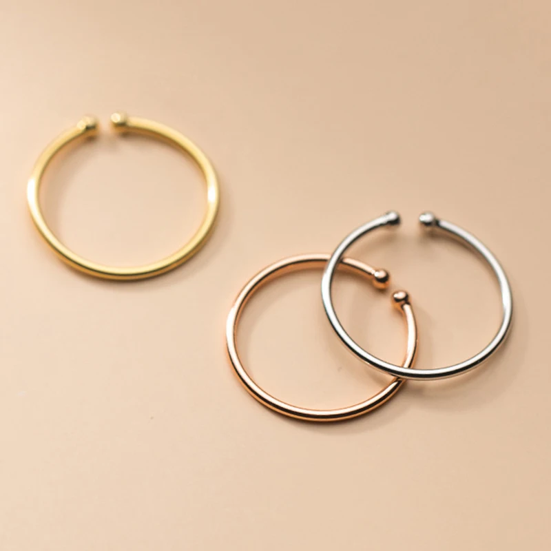 Женское кольцо из серебра 925 пробы, с круглым кольцом 
Женское кольцо из серебра 925 пробы, с круглым кольцом