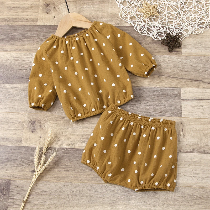 Menoea Baby Girls Newest Fashion Suit 2021 Summer lovely Style Clothing Casual Outfit Dot printing Tops and Short Suit
Menoea Baby Girls Newest Fashion Suit 2021 Summer lovely Style Clothing Casual Outfit Dot printing Tops and Short Suit