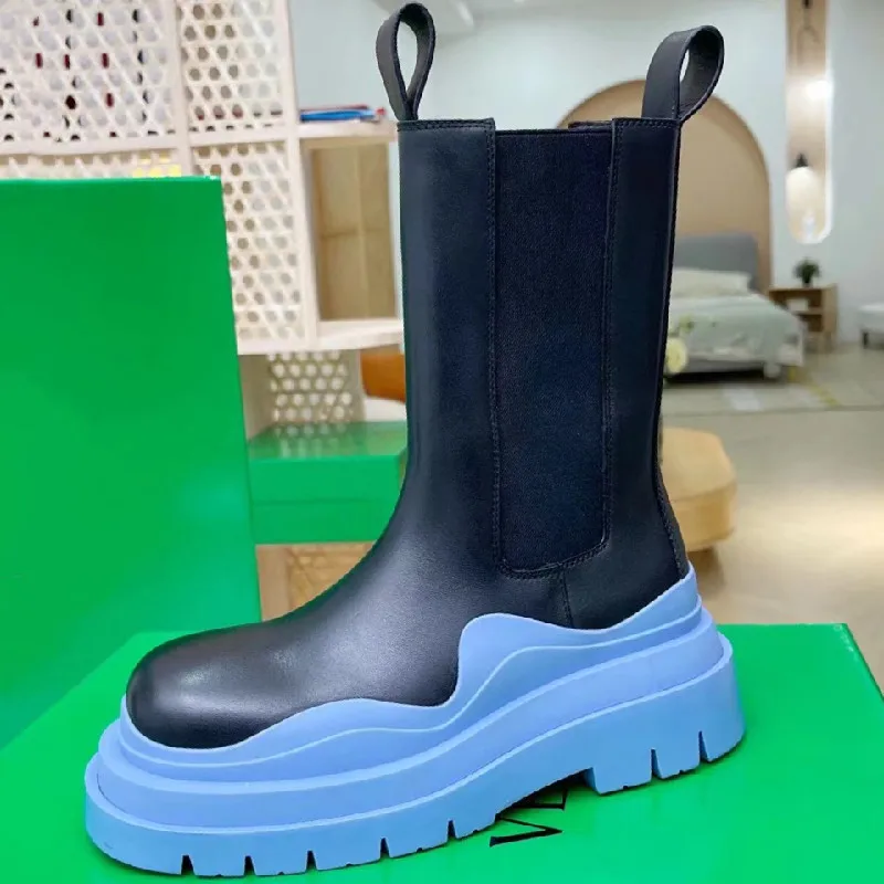Winter Women Chelsea Boots All Cowhide Leather Thick Bottom Short Booties Candy Color Sole Woman Slip-On Motorcycle Boots 2021
Winter Women Chelsea Boots All Cowhide Leather Thick Bottom Short Booties Candy Color Sole Woman Slip-On Motorcycle Boots 2021